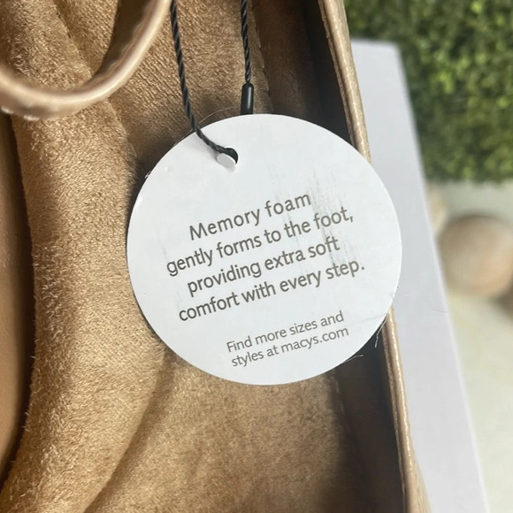 Giani Bernini Women's Valentinaa Memory Foam Ankle Strap Block Heel Pumps.8.5 - Picture 9 of 11